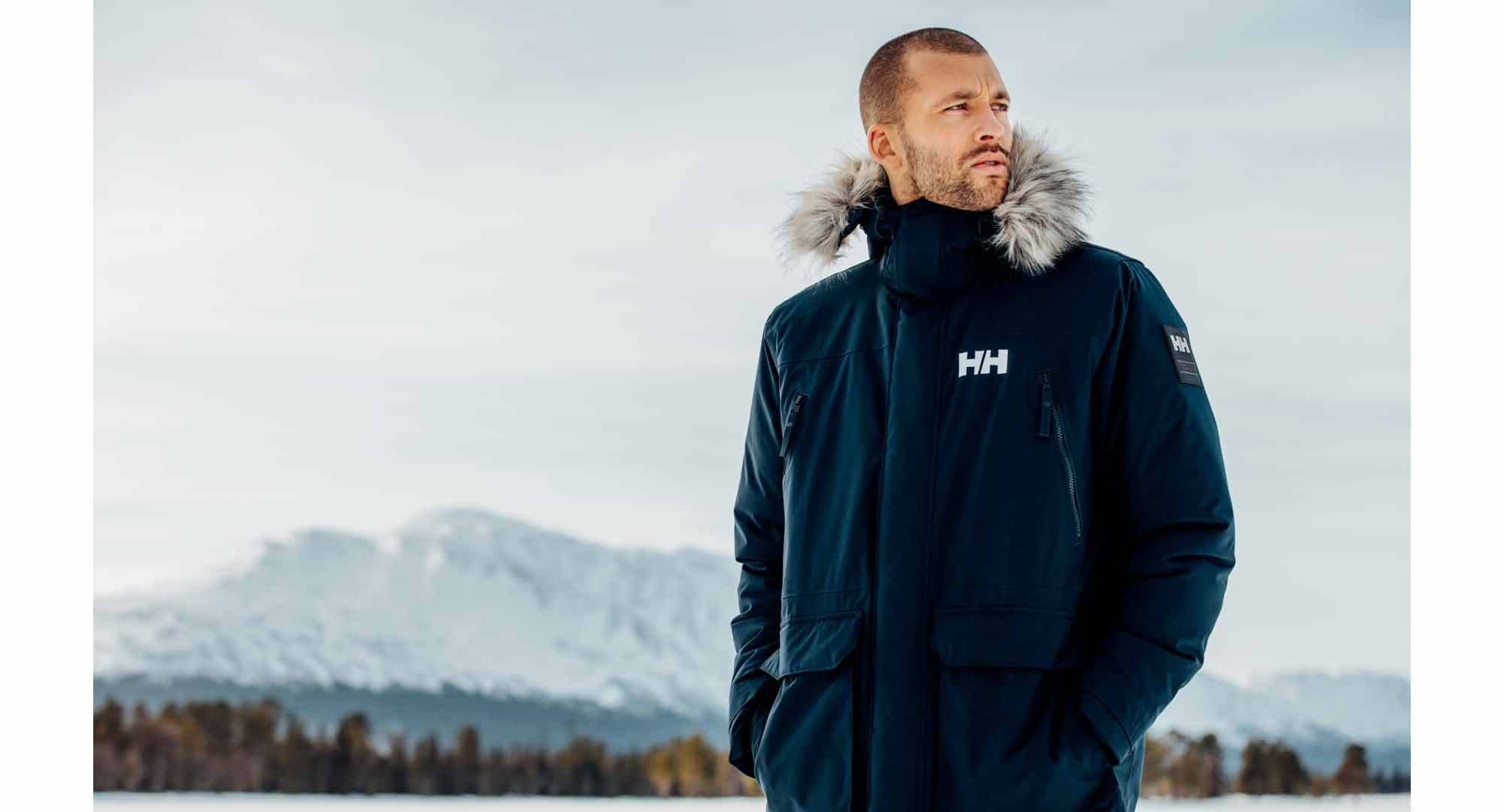 La Helly Hansen que funciona genial en los viajes fríos de diciembre porque abriga sin pesar, está hoy al 50%