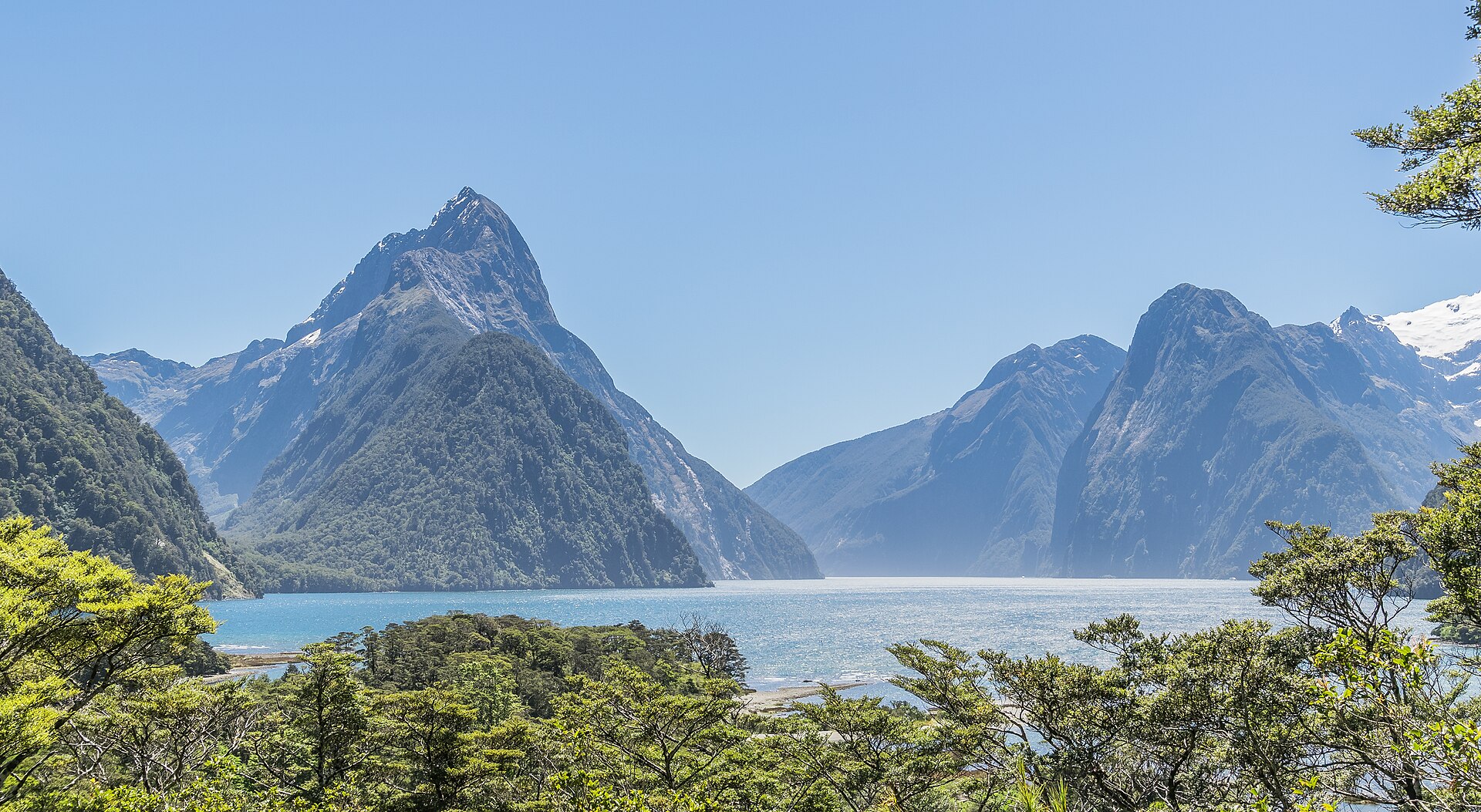 Milford Sound in Fiordland National Park, South Island of New Zealand
