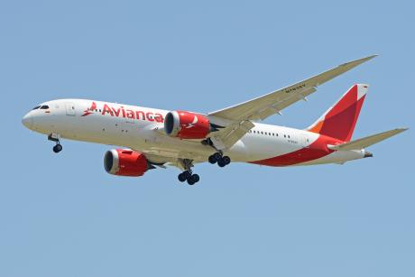 Avianca abre rutas desde Bogotá a Toronto y Puerto Alegre