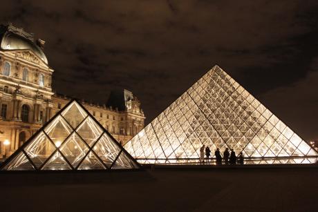 Museo del Louvre en París abrirá gratis durante tres noches