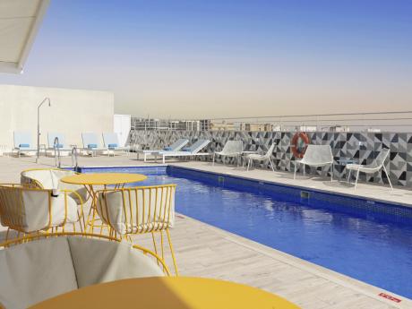 Ay Manuela, Novotel Sevilla - Viajándonos El Mundo