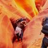 Paredes onduladas de arenisca en Antelope Canyon Lower